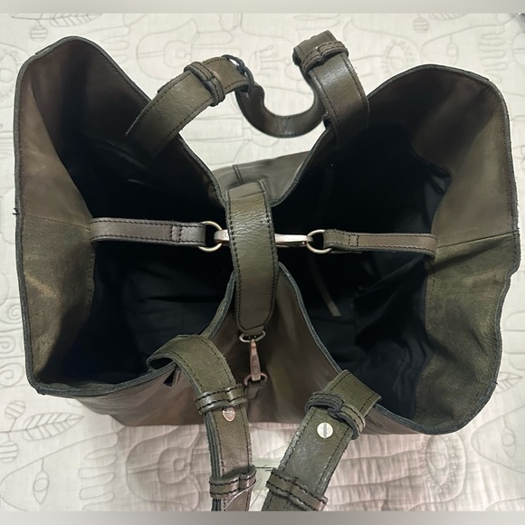 NWT We The Free Echo Leather Tote Adjustable Strap Dark Olive - Picture 7 of 15